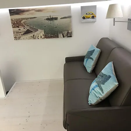 威尼斯迪乐公寓